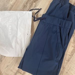 Vitality Nomad Joggers, navy blue NWT